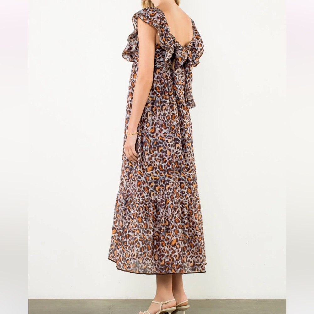 THML Flutter Sleeve Leopard Maxi Dress Medium NWT NEW Flowy Animal Print - Picture 3 of 11